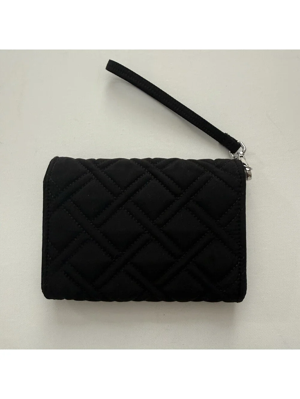 Vera Bradley Black Quilted Turn Lock Wristlet Wallet Colorful Leaf Interior